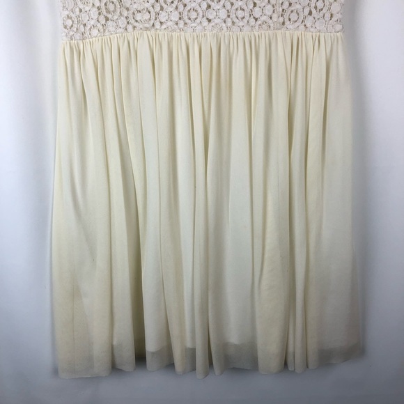 Forever 21 Cream Crochet Chest Mini Dress - Size Medium - Picture 6 of 14